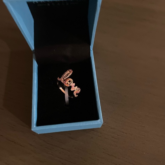 Love Ring - Picture 7 of 7